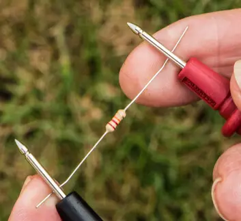 wrong way to test resistor